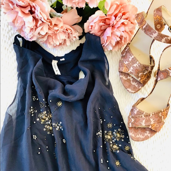 Robbi & Nikki Layered Sheer Top with Embroidery - Picture 4 of 7